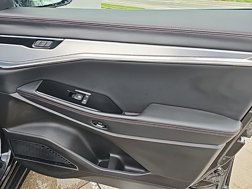 Used 2024 Jeep Wagoneer Launch Edition image 29