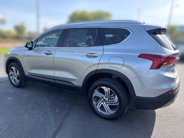 Used 2023 Hyundai Santa Fe SEL w/ Winter Weather Package AWD/4WD image 3