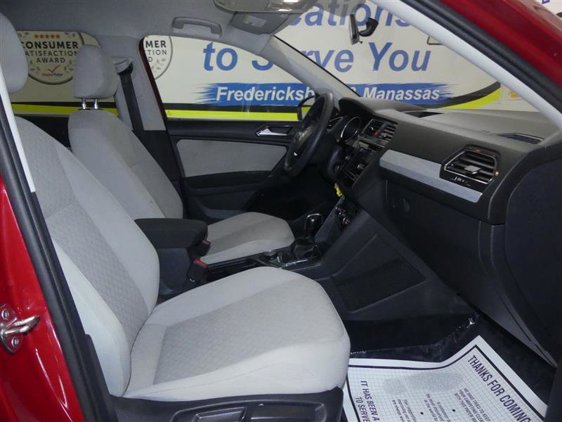 Used 2018 Volkswagen Tiguan S image 8
