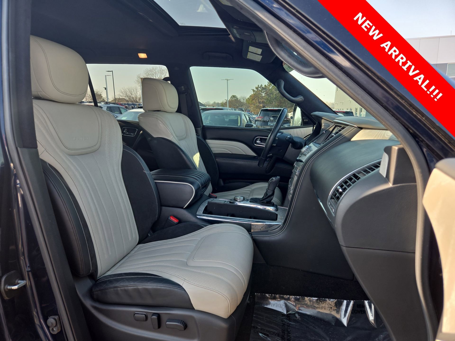 Used 2019 INFINITI QX80 Limited w/ All-Season Package image 15