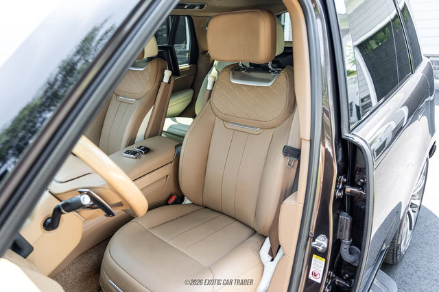 Used 2025 Land Rover Range Rover SV AWD/4WD image 40