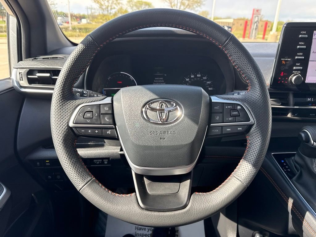 Used 2024 Toyota Sienna XSE AWD/4WD image 13