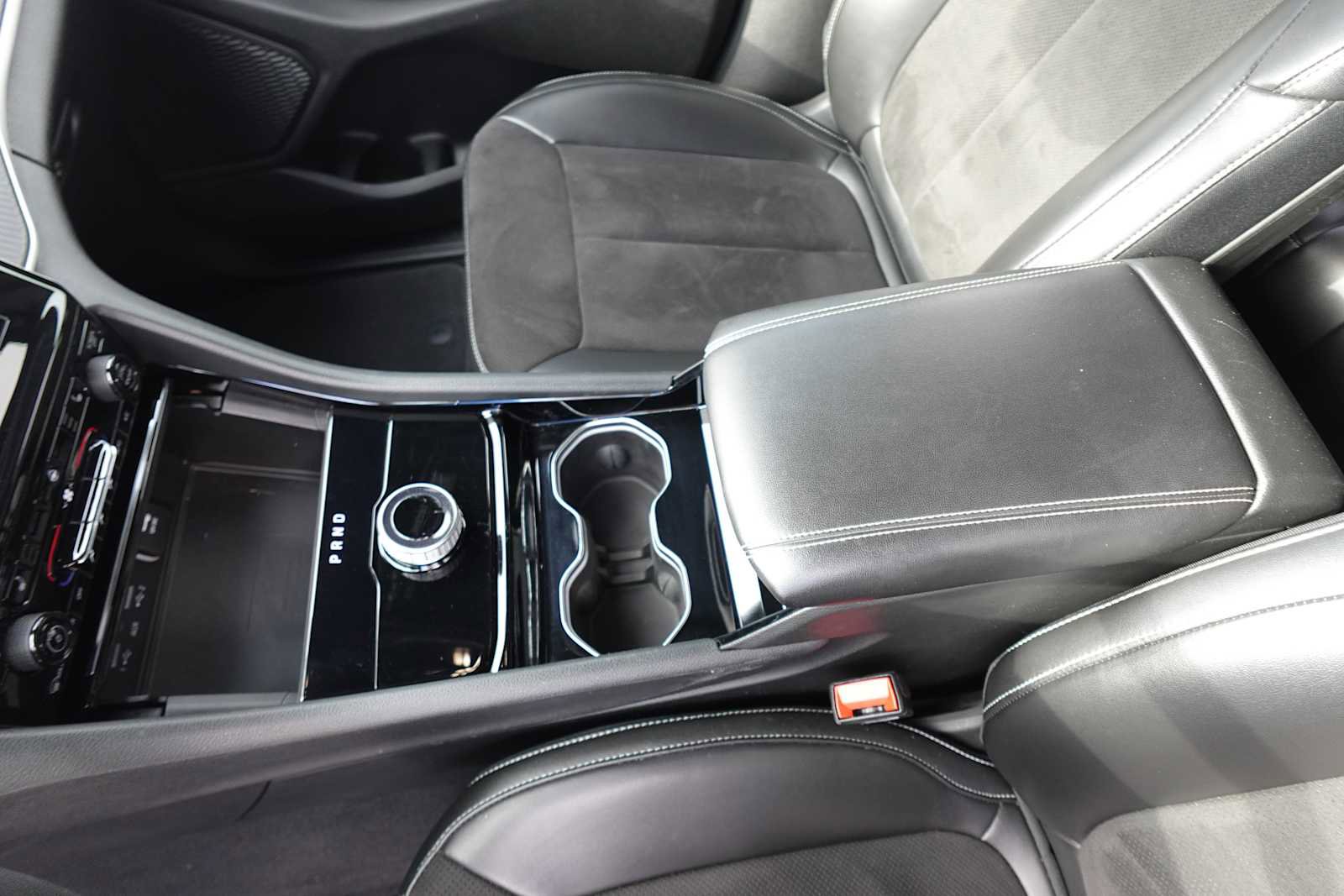 Used 2023 Jeep Grand Cherokee Altitude AWD/4WD image 20