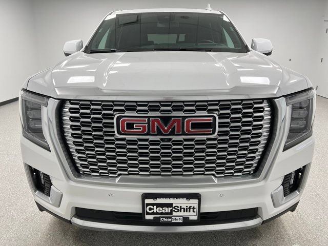Used 2023 GMC Yukon Denali AWD/4WD image 3