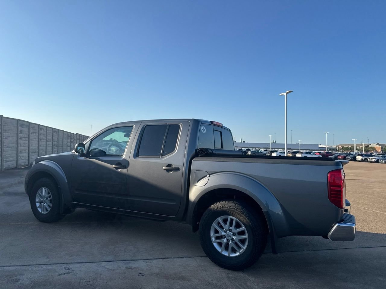 Used 2019 Nissan Frontier SV w/ Value Truck Package RWD image 12