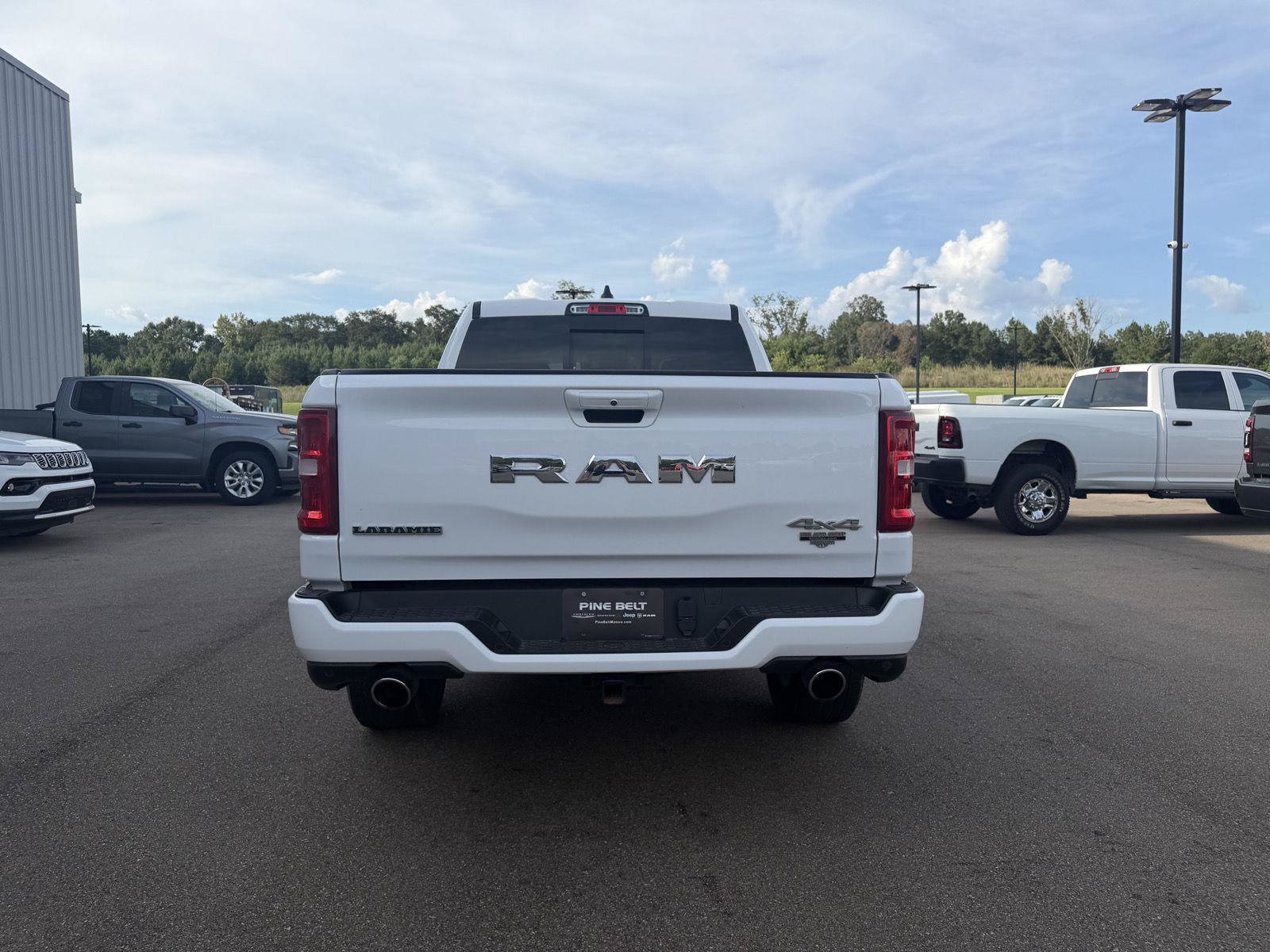 Used 2025 RAM 1500 Laramie AWD/4WD image 5