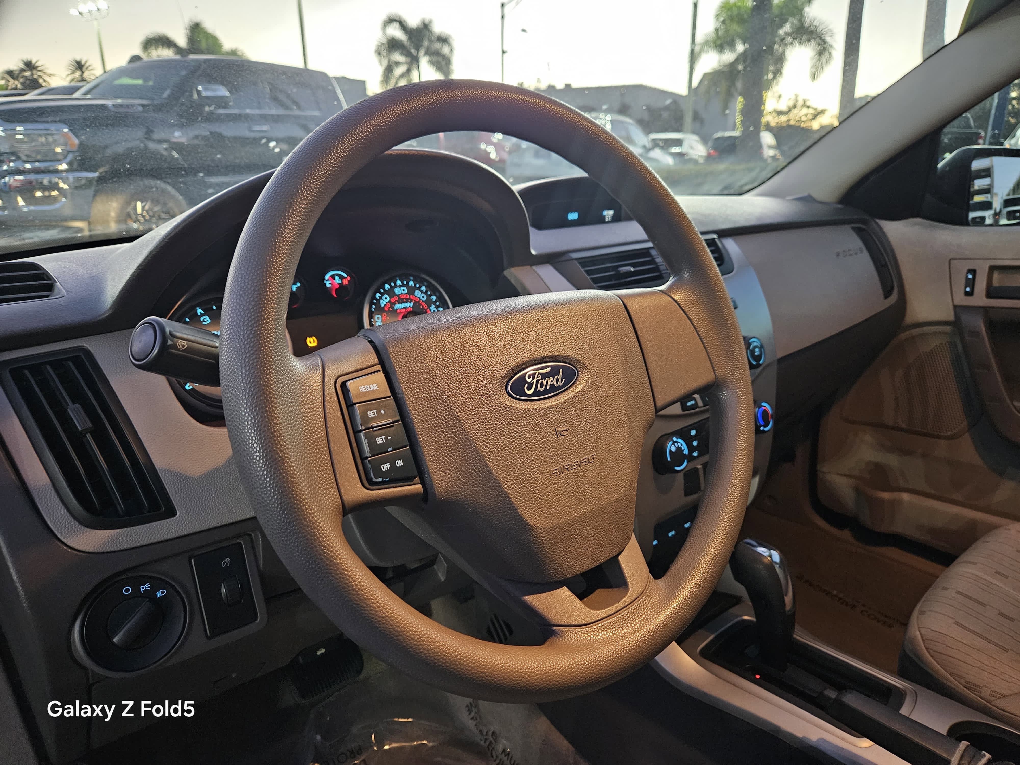 Used 2010 Ford Focus SE image 20