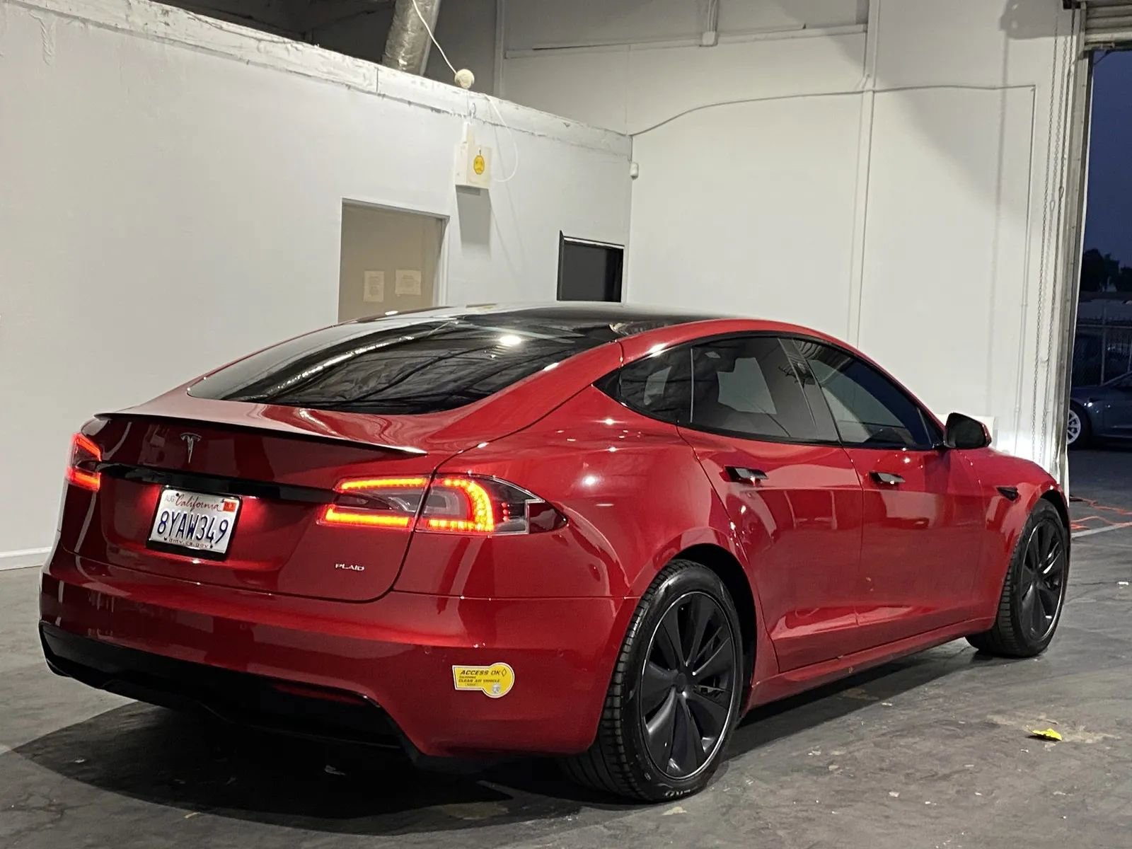 Used 2021 Tesla Model S Plaid image 4