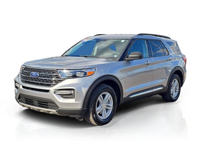 Certified 2024 Ford Explorer XLT w/ Equipment Group 202A AWD/4WD image 2