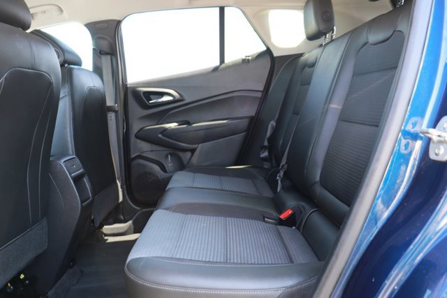 Used 2024 Chevrolet Trax LT FWD image 12