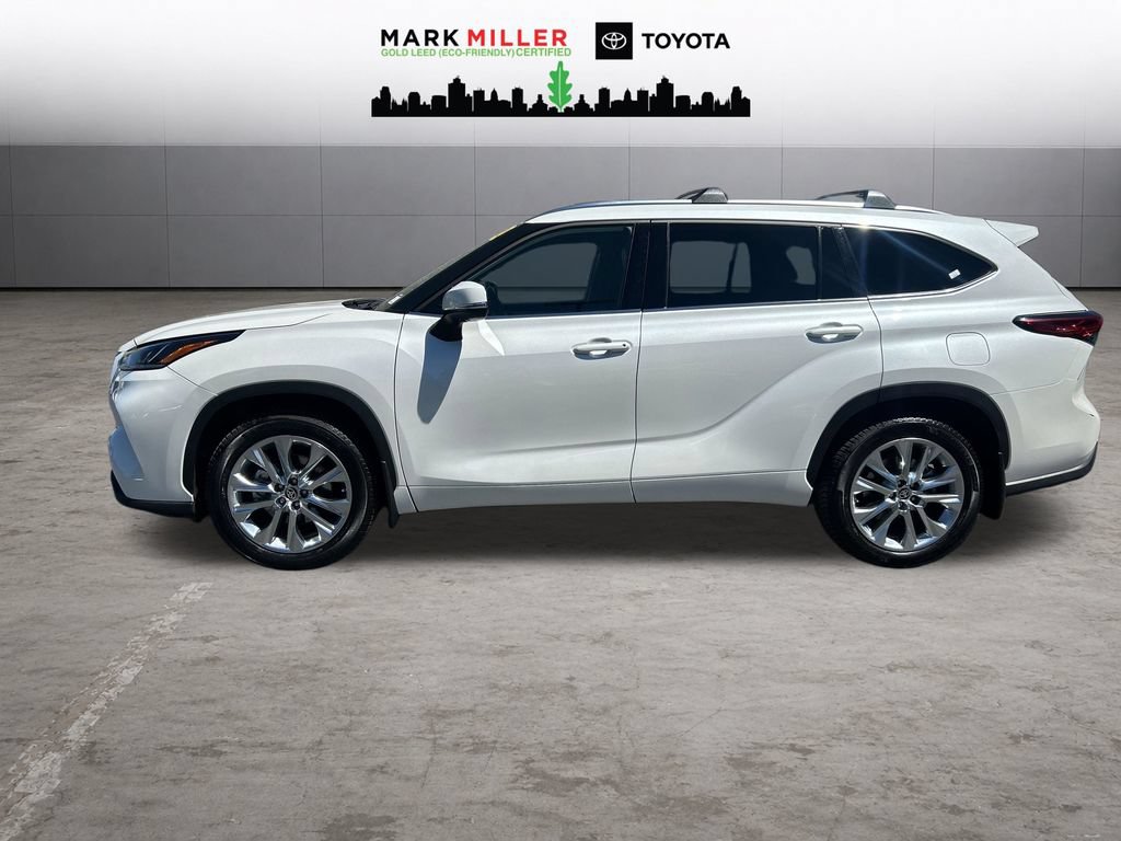 Certified 2021 Toyota Highlander Limited AWD/4WD image 2