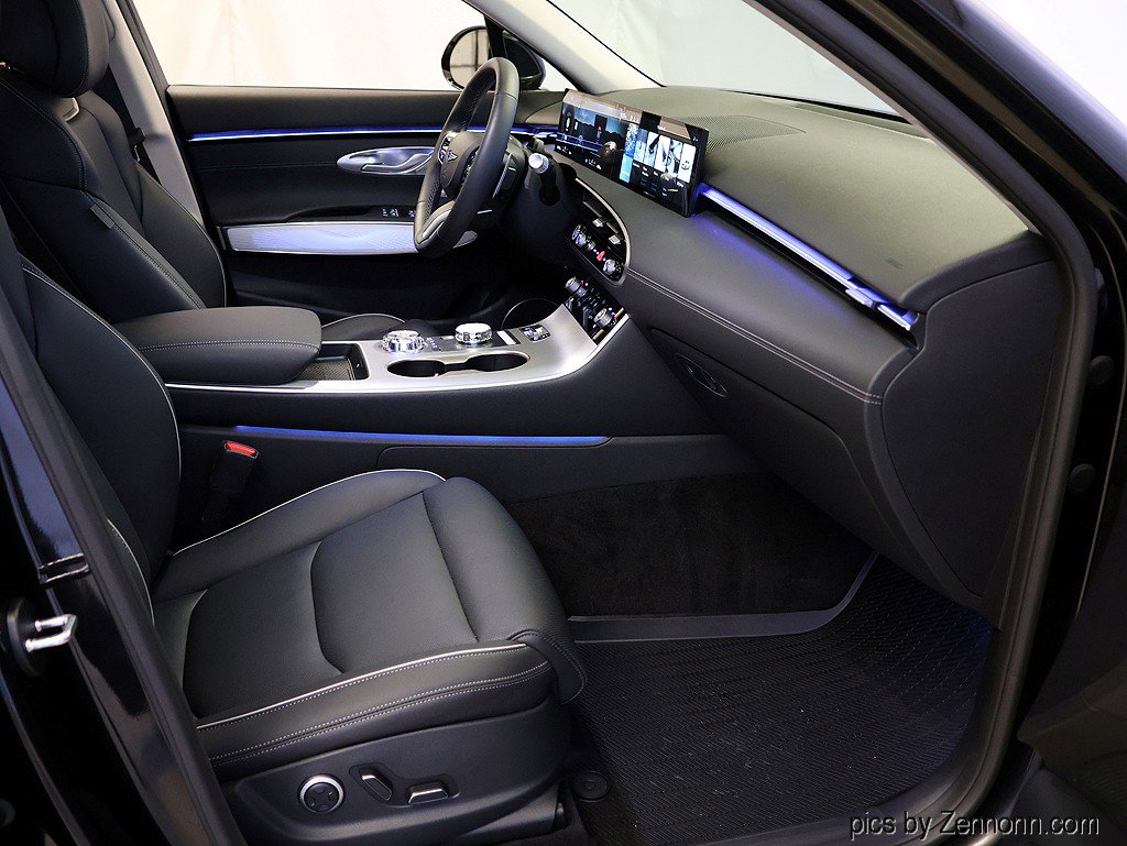 Used 2026 Genesis GV70 2.5T Advanced image 35