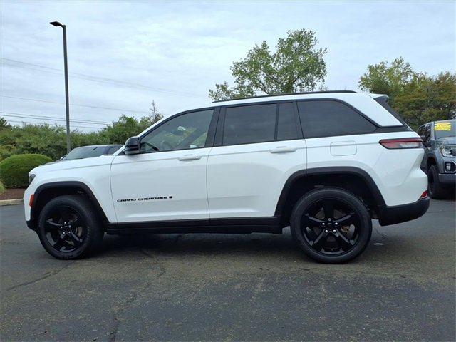 Certified 2022 Jeep Grand Cherokee Altitude image 6