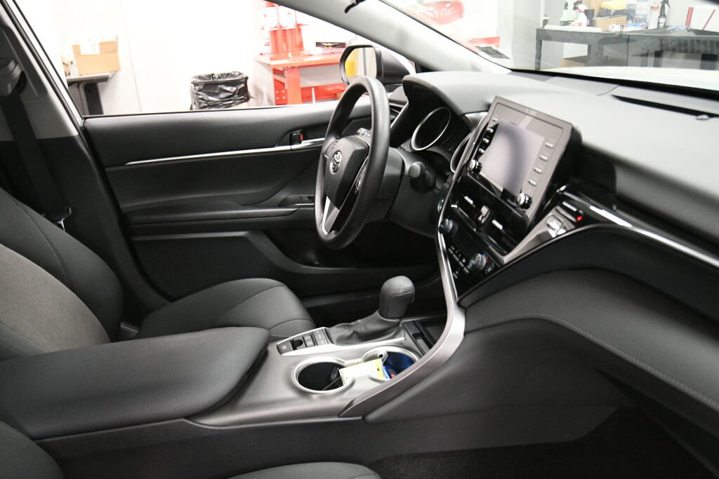Used 2023 Toyota Camry LE FWD image 28