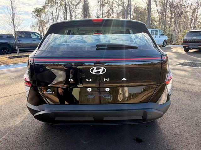 Used 2025 Hyundai Kona SE image 9