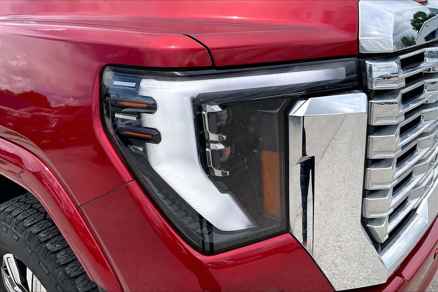 Used 2024 GMC Sierra 3500 Denali w/ Denali Reserve Package AWD/4WD image 28
