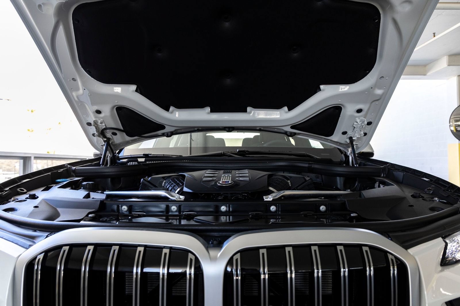 New 2026 BMW ALPINA XB7 AWD/4WD image 43