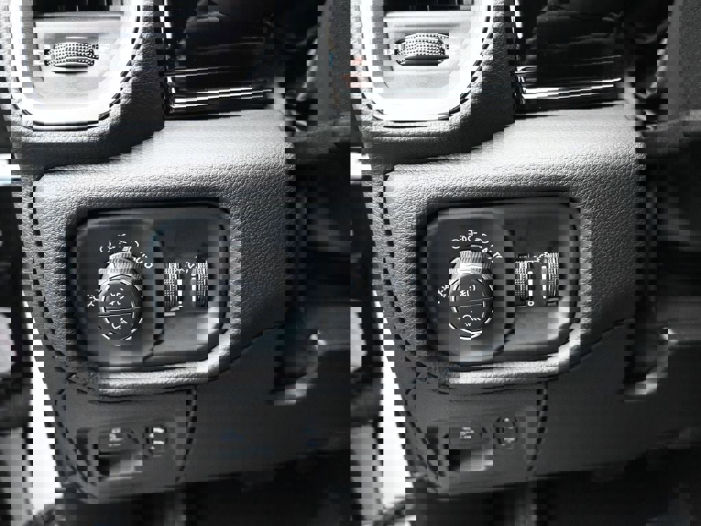 New 2025 RAM 1500 Laramie w/ Night Edition image 13