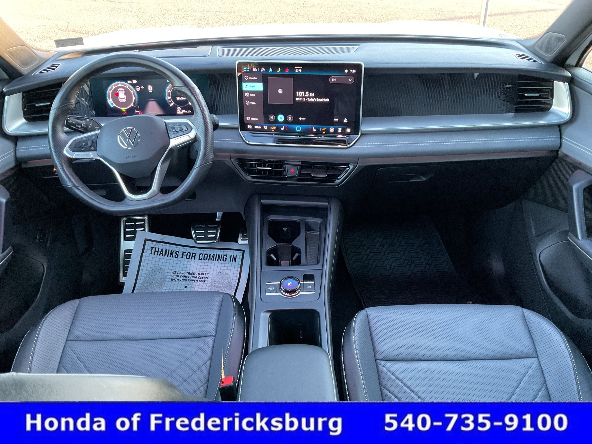 Used 2025 Volkswagen Tiguan SE R-Line AWD/4WD image 43