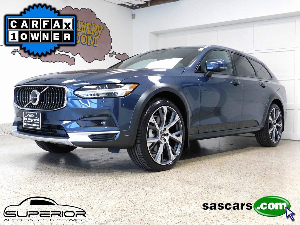 Used 2026 Volvo V90 B6 Cross Country Ultra image 1