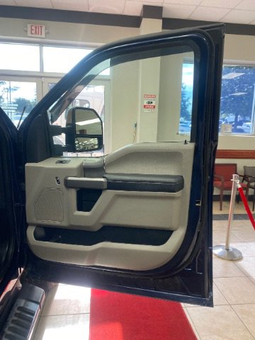 Used 2020 Ford F350 XLT w/ XLT Premium Package image 10