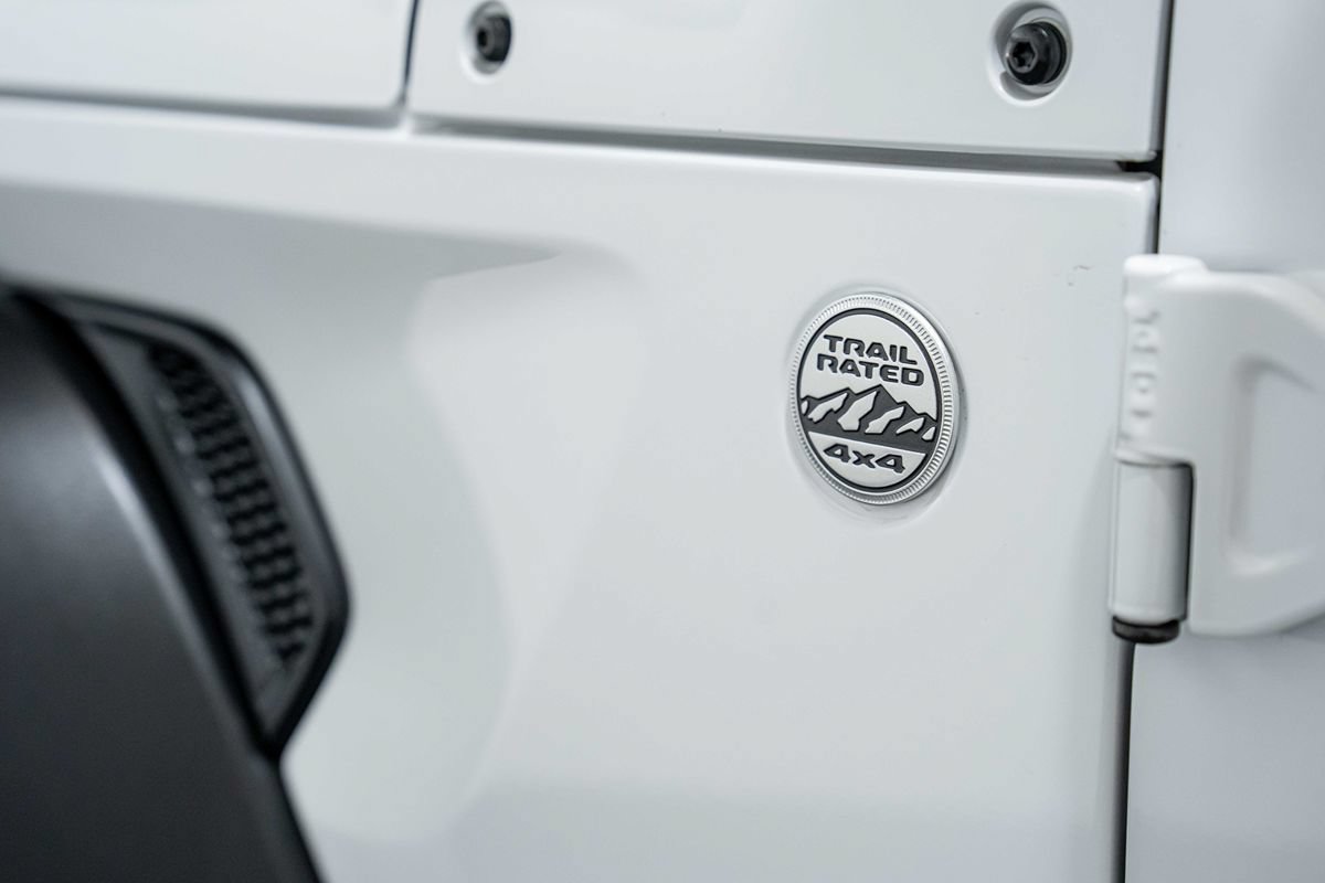 Used 2020 Jeep Wrangler Sport AWD/4WD image 12