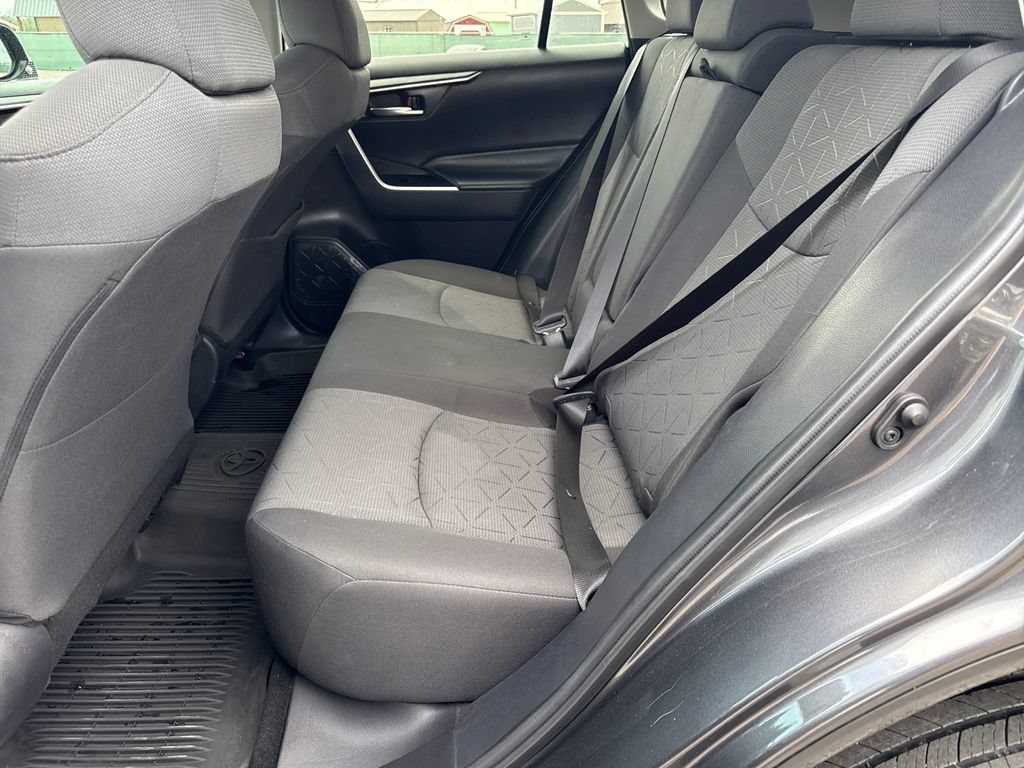 Used 2020 Toyota RAV4 XLE w/ All Weather Liner Package AWD/4WD image 25