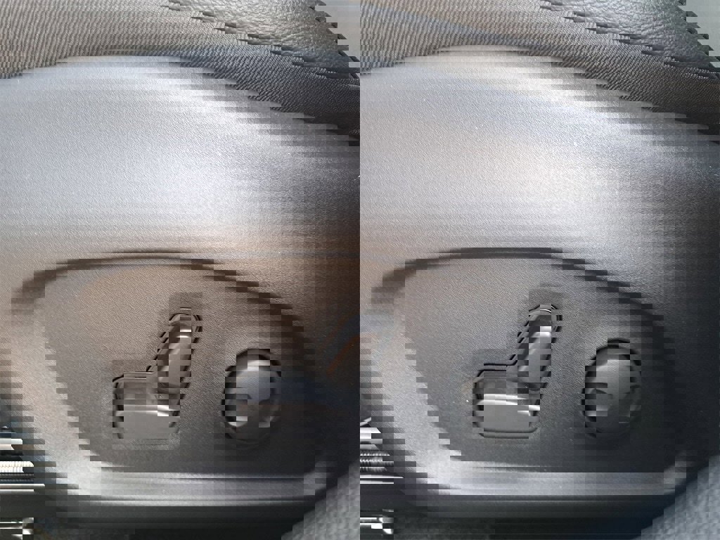 New 2026 Jeep Compass Limited w/ Sun, Sound & Navigation Group image 29