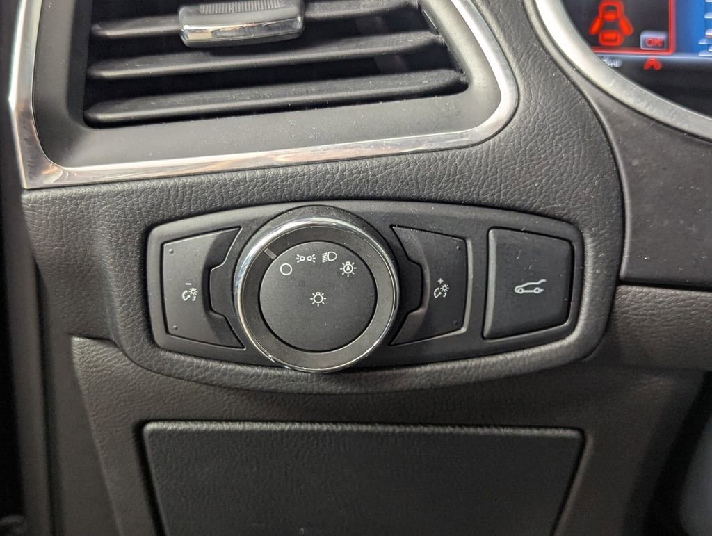 Used 2018 Ford Edge Titanium w/ Equipment Group 301A image 13