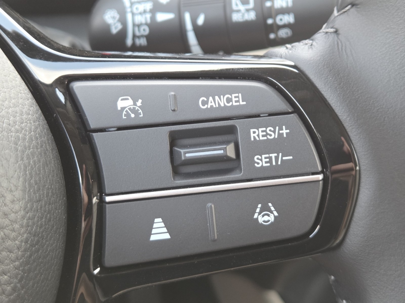 New 2027 Honda HR-V EX-L image 11
