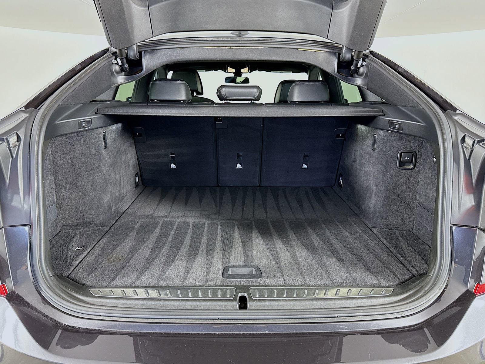 Used 2018 BMW 640i Gran Turismo xDrive image 28