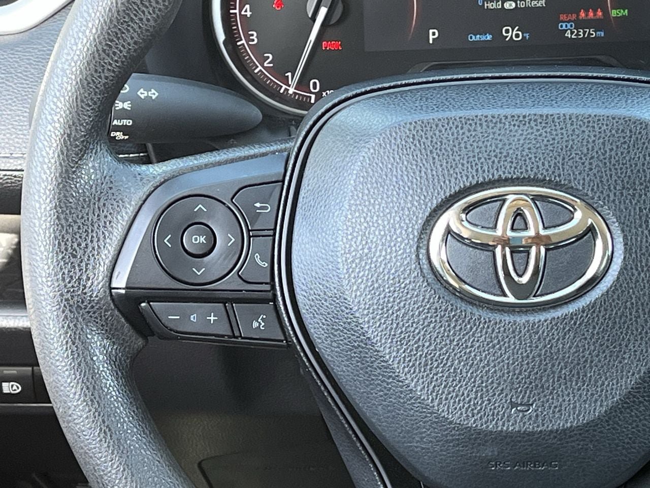 Used 2025 Toyota RAV4 XLE AWD/4WD image 12