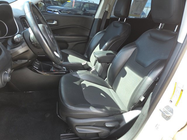Used 2019 Jeep Compass Latitude FWD image 9