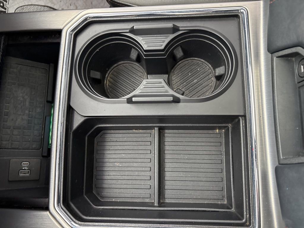 Used 2022 Ford F350 Platinum image 17