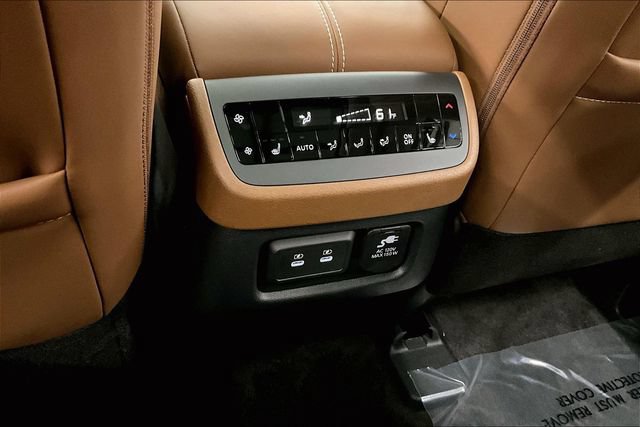 New 2026 Nissan Pathfinder Platinum w/ Lighting Package AWD/4WD image 24