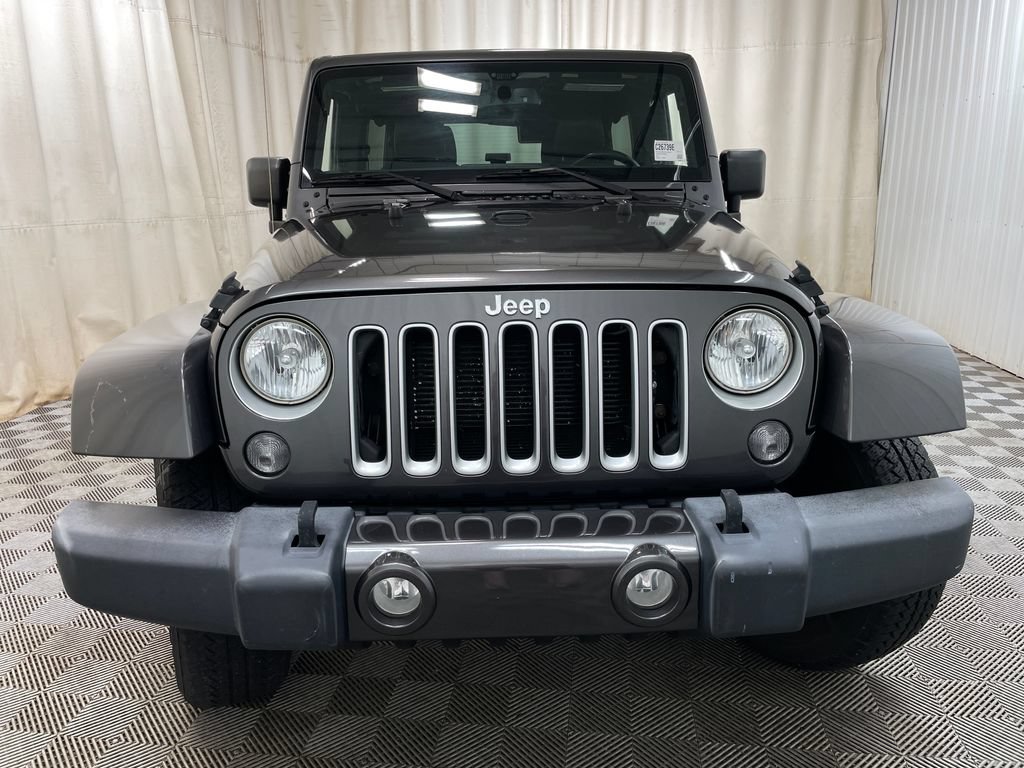 Used 2016 Jeep Wrangler Unlimited Sahara AWD/4WD image 9