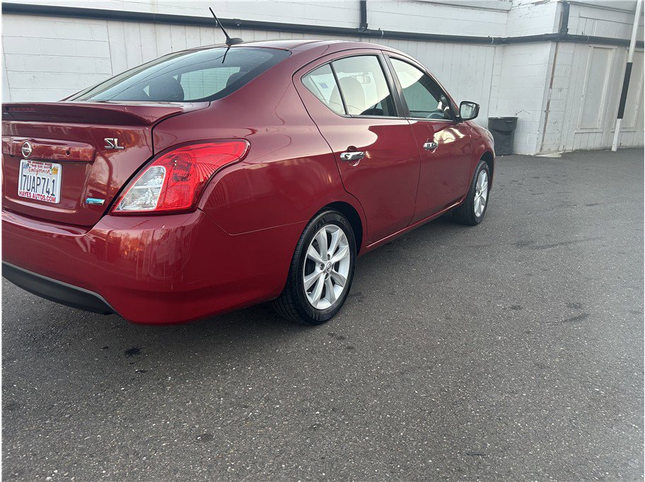 Used 2015 Nissan Versa SL image 7
