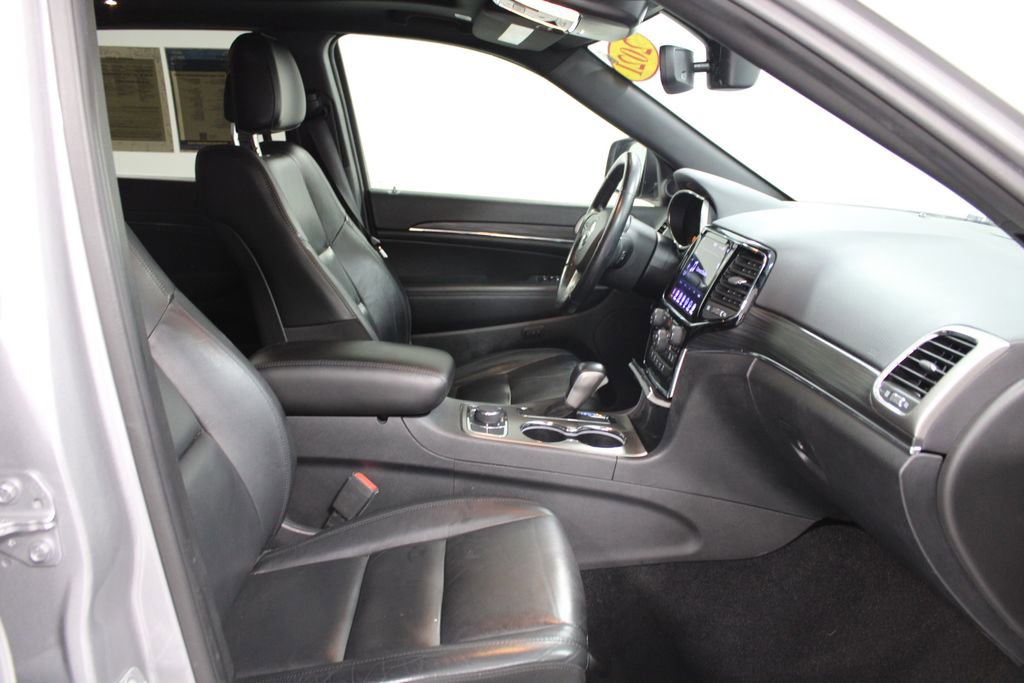 Used 2021 Jeep Grand Cherokee Limited image 27