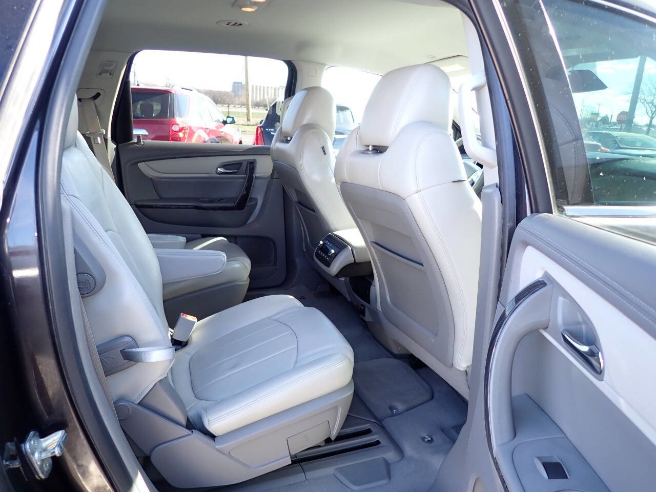 Used 2014 Chevrolet Traverse LTZ image 12