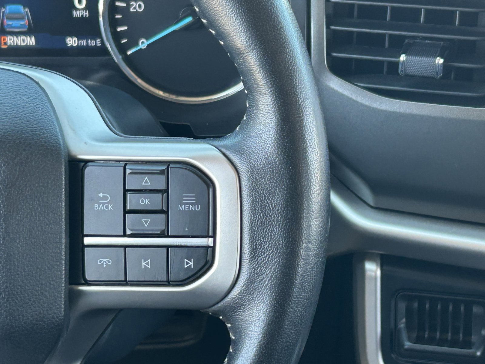 Used 2024 Ford Expedition XLT RWD image 25