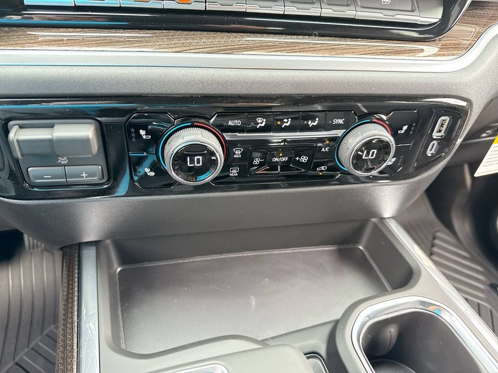 New 2026 Chevrolet Silverado 1500 RST w/ RST All Star Premium Package AWD/4WD image 19