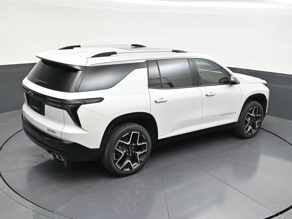 Used 2025 Chevrolet Traverse High Country FWD image 21