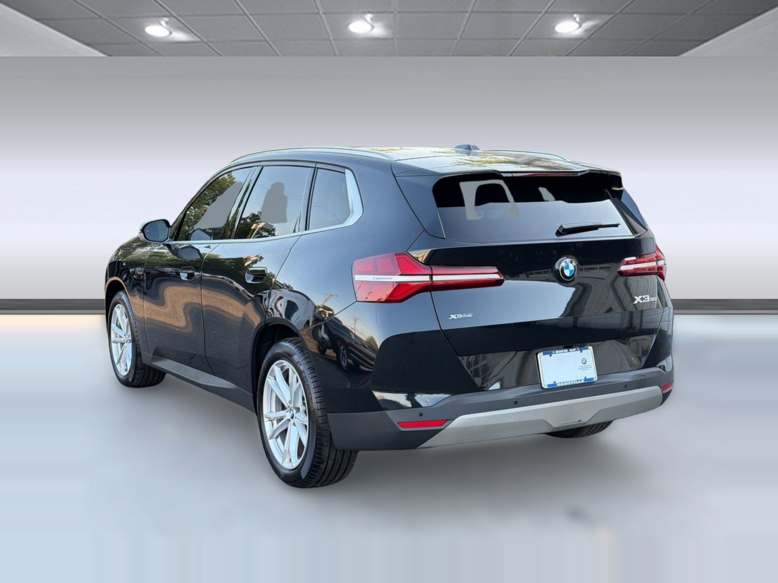 Used 2025 BMW X3 xDrive30i w/ Premium Package AWD/4WD image 3