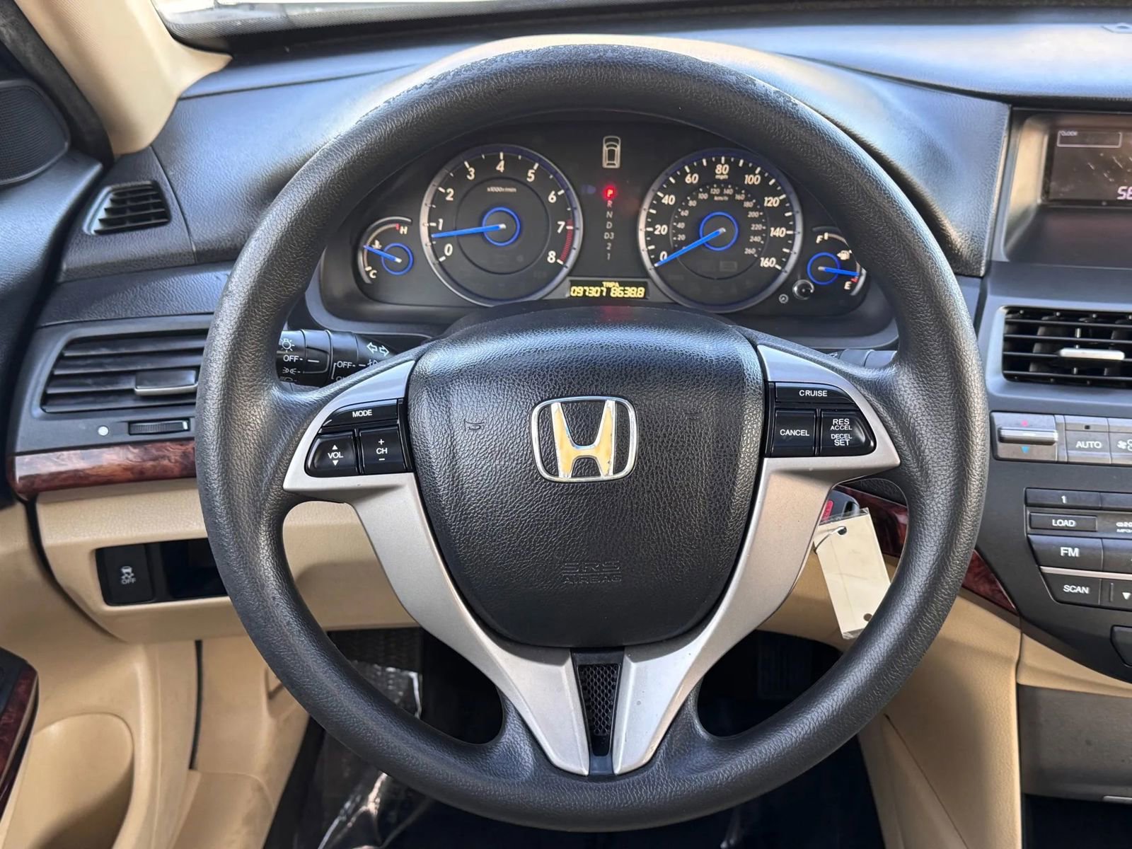 Used 2010 Honda Crosstour EX image 2