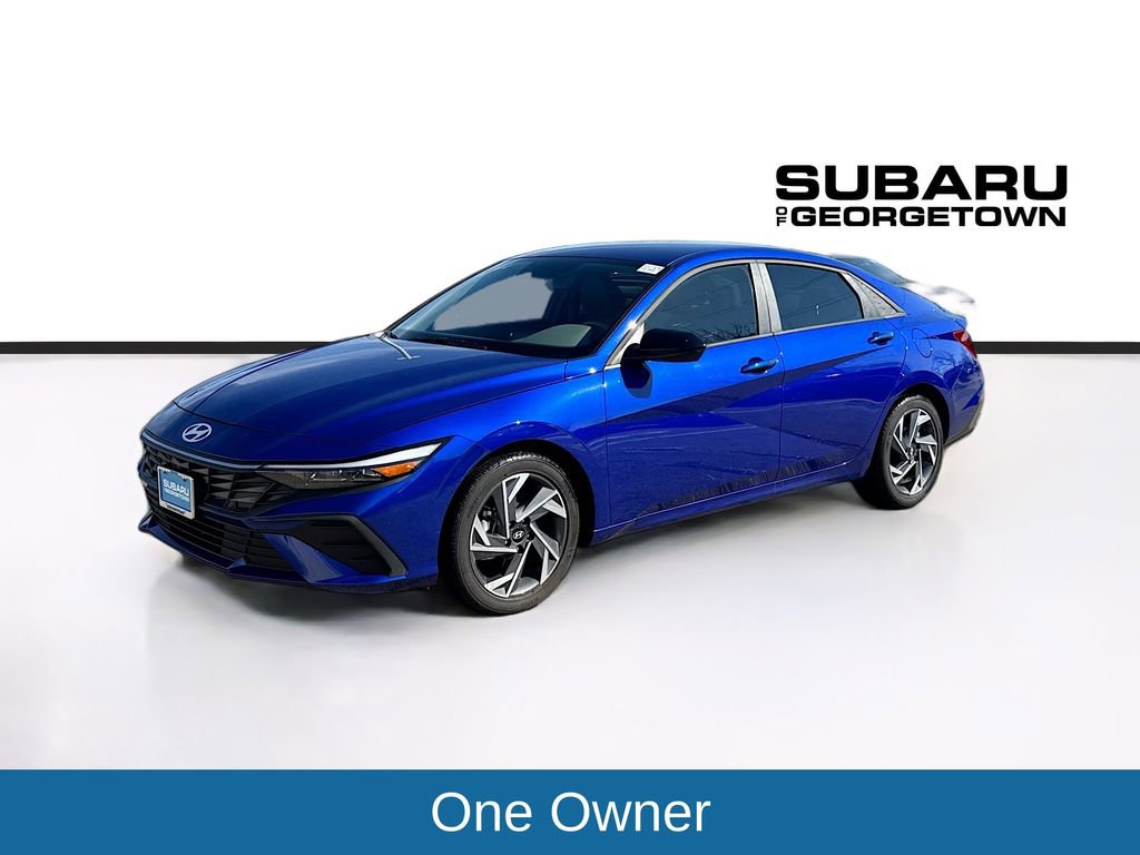 Used 2025 Hyundai Elantra Sport image 3