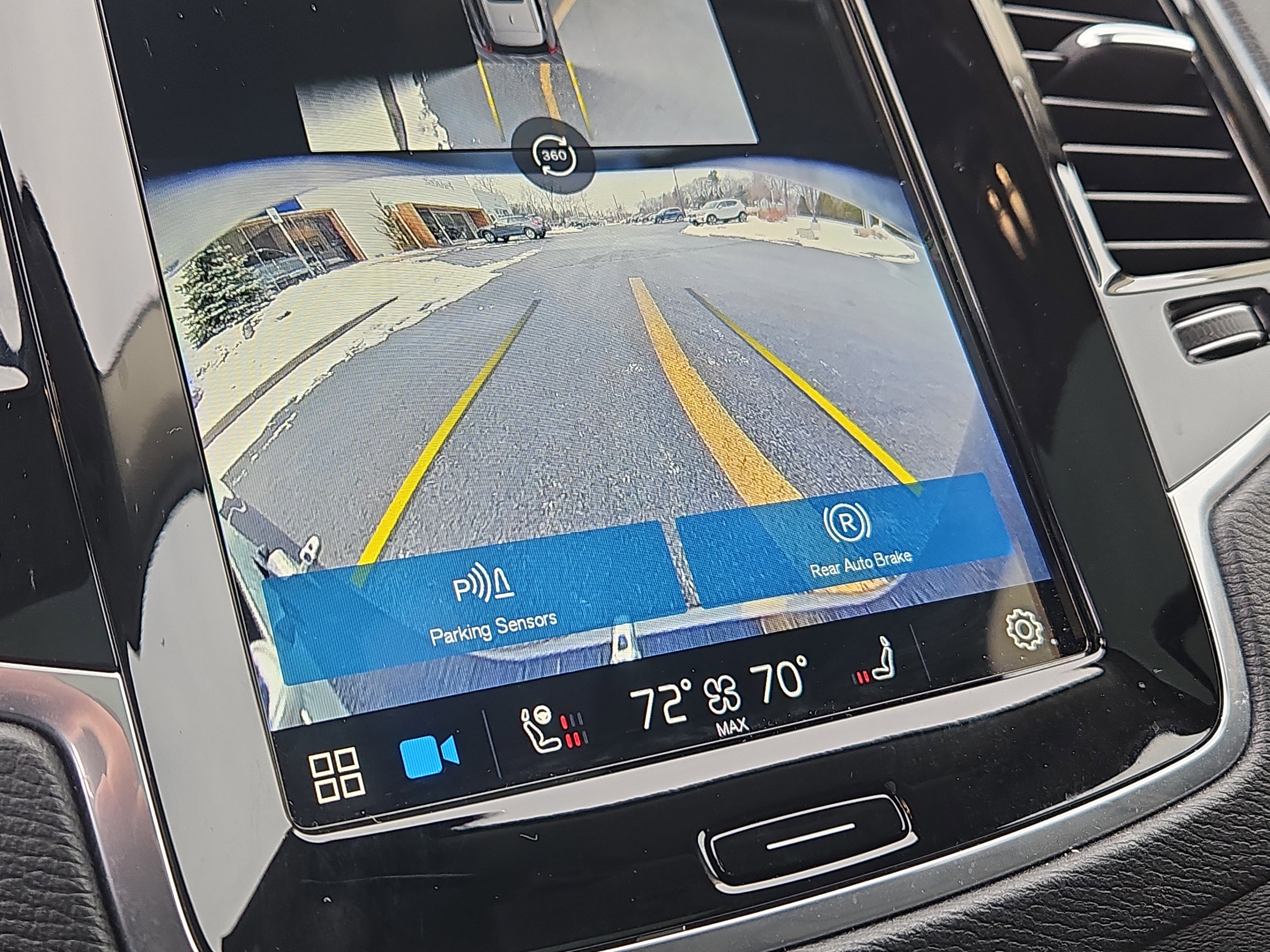 Used 2025 Volvo XC90 B6 Plus w/ Protection Package Premier image 9