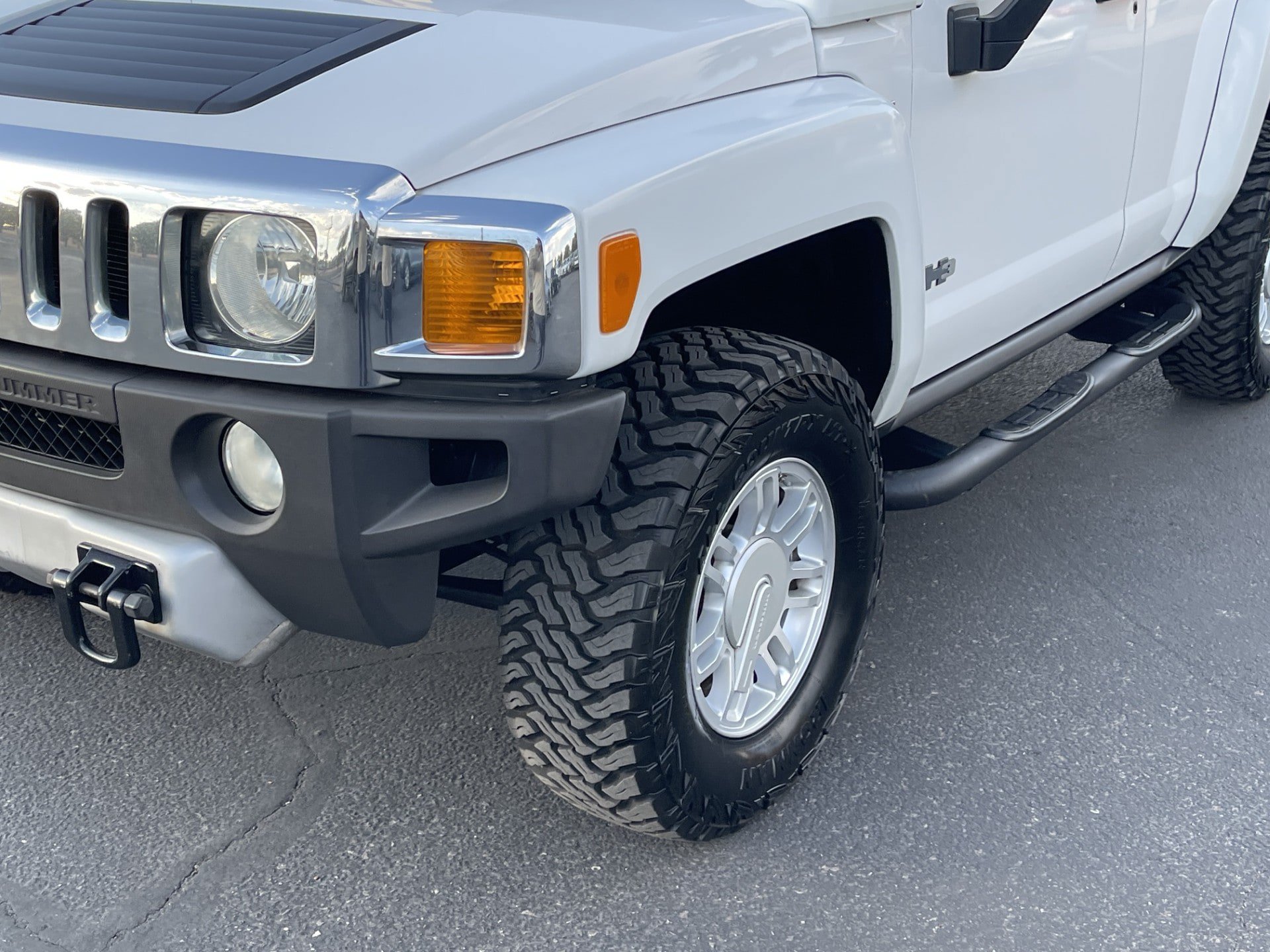 Used 2009 HUMMER H3 Luxury AWD/4WD image 11
