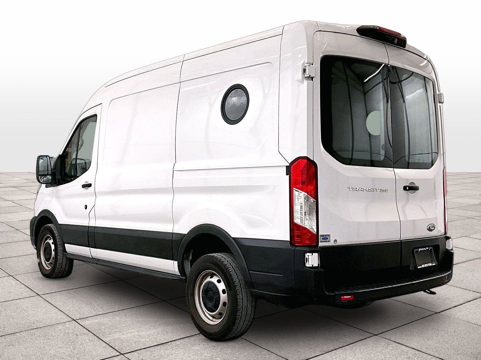 Used 2020 Ford Transit 250 Medium Roof RWD image 10