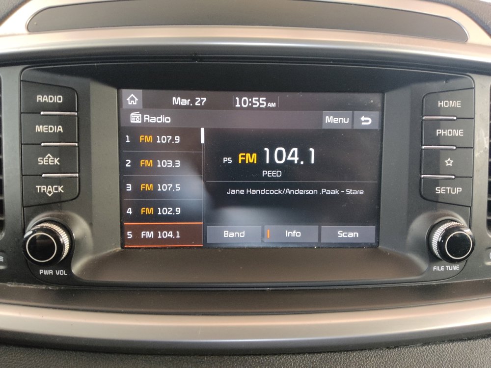 Used 2020 Kia Sorento LX image 25