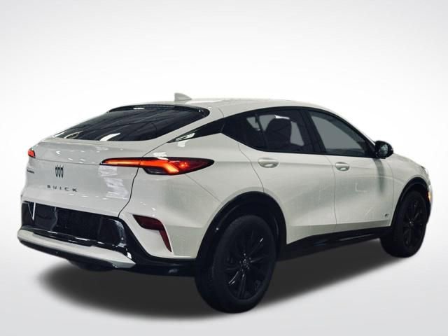 Used 2025 Buick Envista Sport Touring image 6